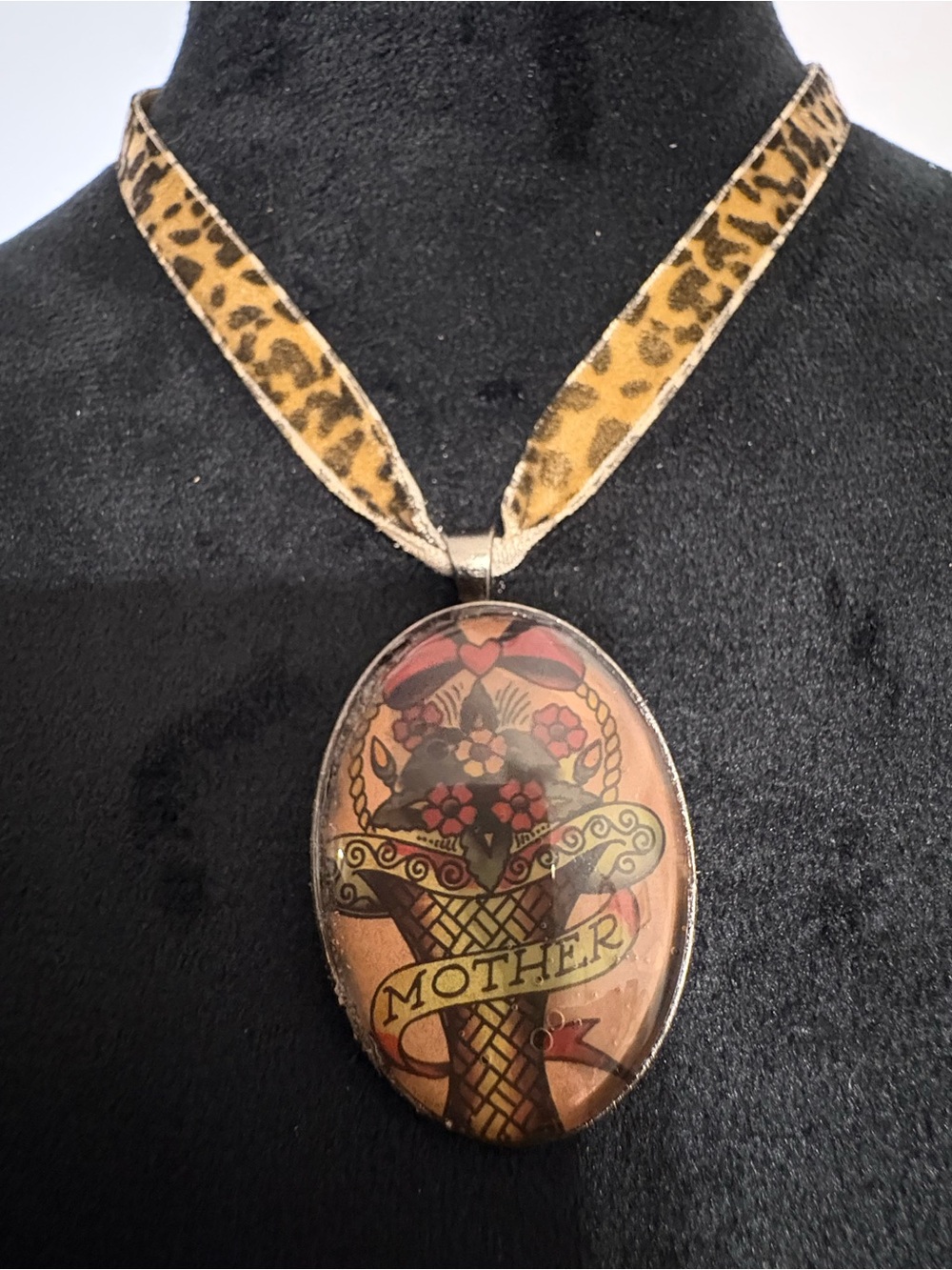 Mother traditional Tattoo Style Pendant Necklace Leopard Print velvet Ribbon